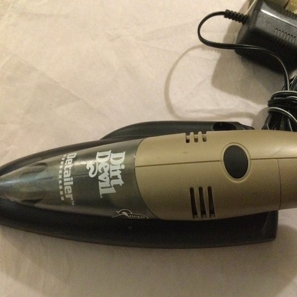 DIRT DEVIL DETAILER CV1000 MINI VACUME CLEANER - Picture 1 of 2